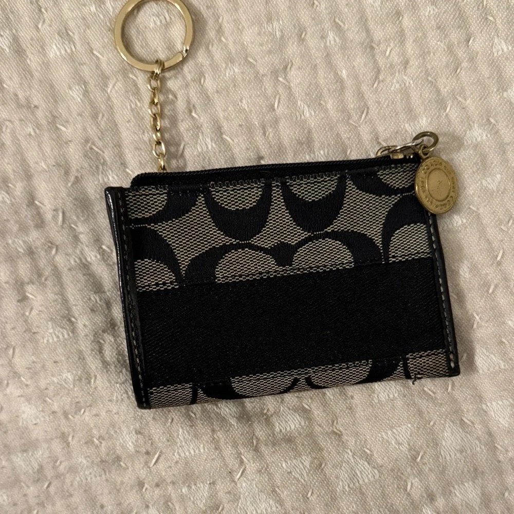 Coach Black and Beige Signature Card Holder - Picture 5 of 6